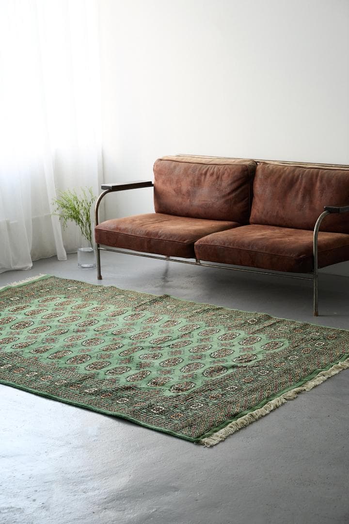 新品　大型ヴィンテージラグ　パキスタン絨毯（242×152cm）緑　茶　黒　黄
