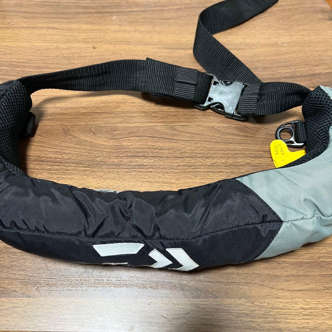 フィッシング ライフジャケット ダイワ　TYPE A黒/グレー