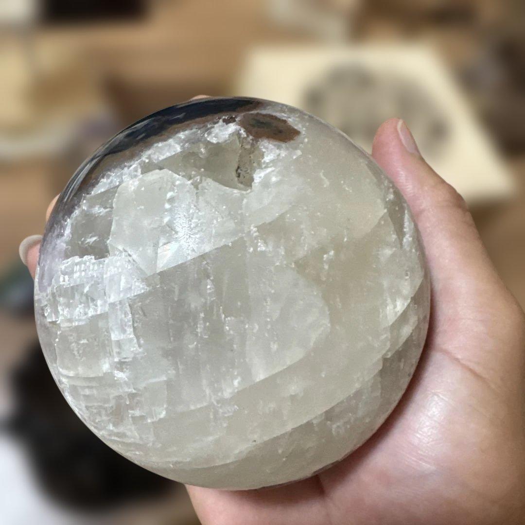 希少　極上品　カルサイト共生アメジストの笑い口　置物　丸玉　笑口　帝王紫