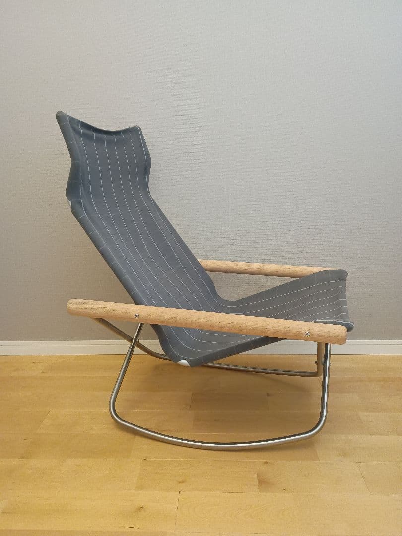 ニーチェアエックス ロッキング シキリ ソープフィニッシュ ダークグレー