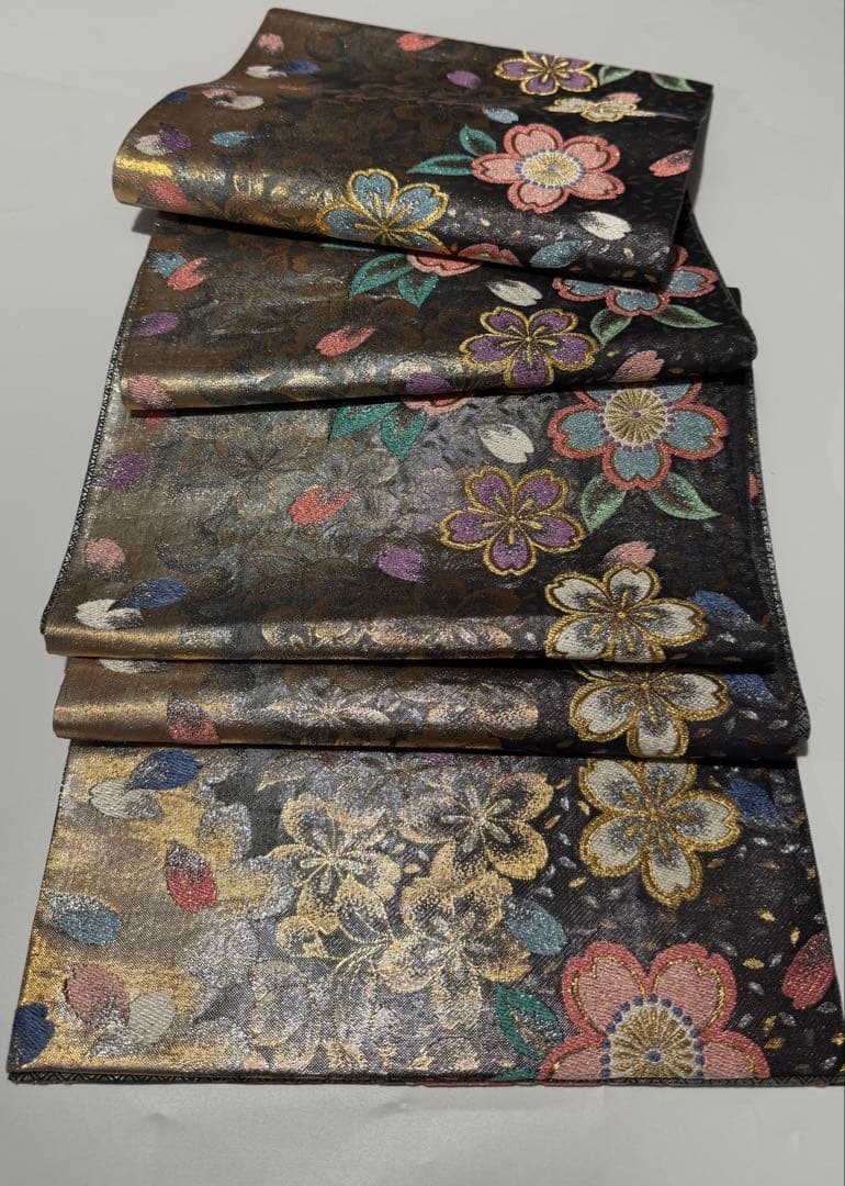 裄６９ｃｍ　豪華　４点セット　四季草花模様　刺繍振袖