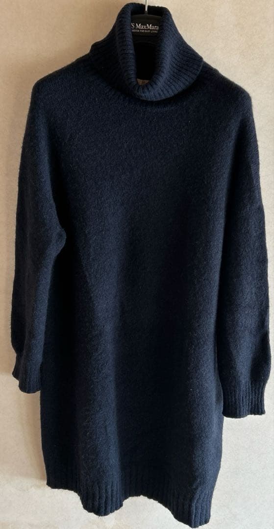 再値下げ　Max Mara マックスマーラタートルネックネイビーニットワンピース