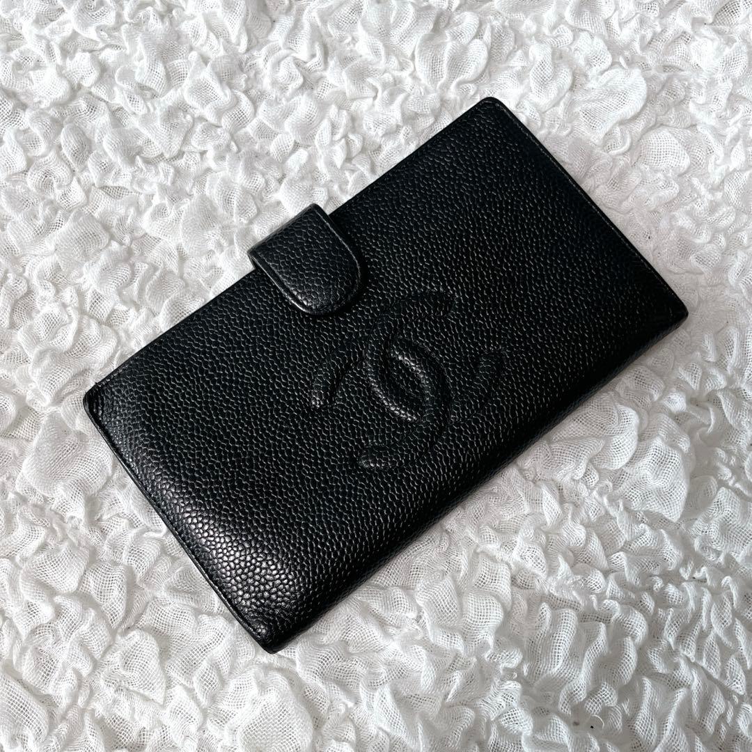 CHANEL ブラックレザー 二つ折り財布　キャビアスキン　がま口　レザー　ココ