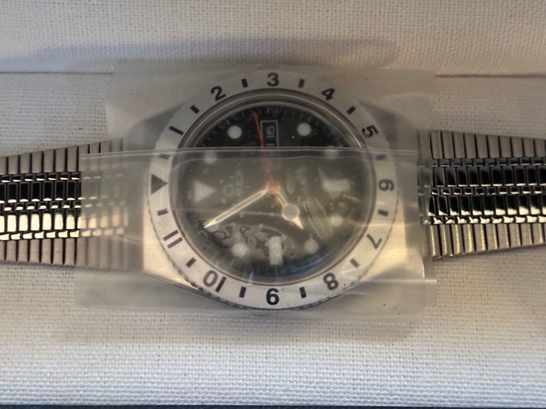 新品未使用　日本限定モデルQ TIMEX腕時計 TX-TW2V00100