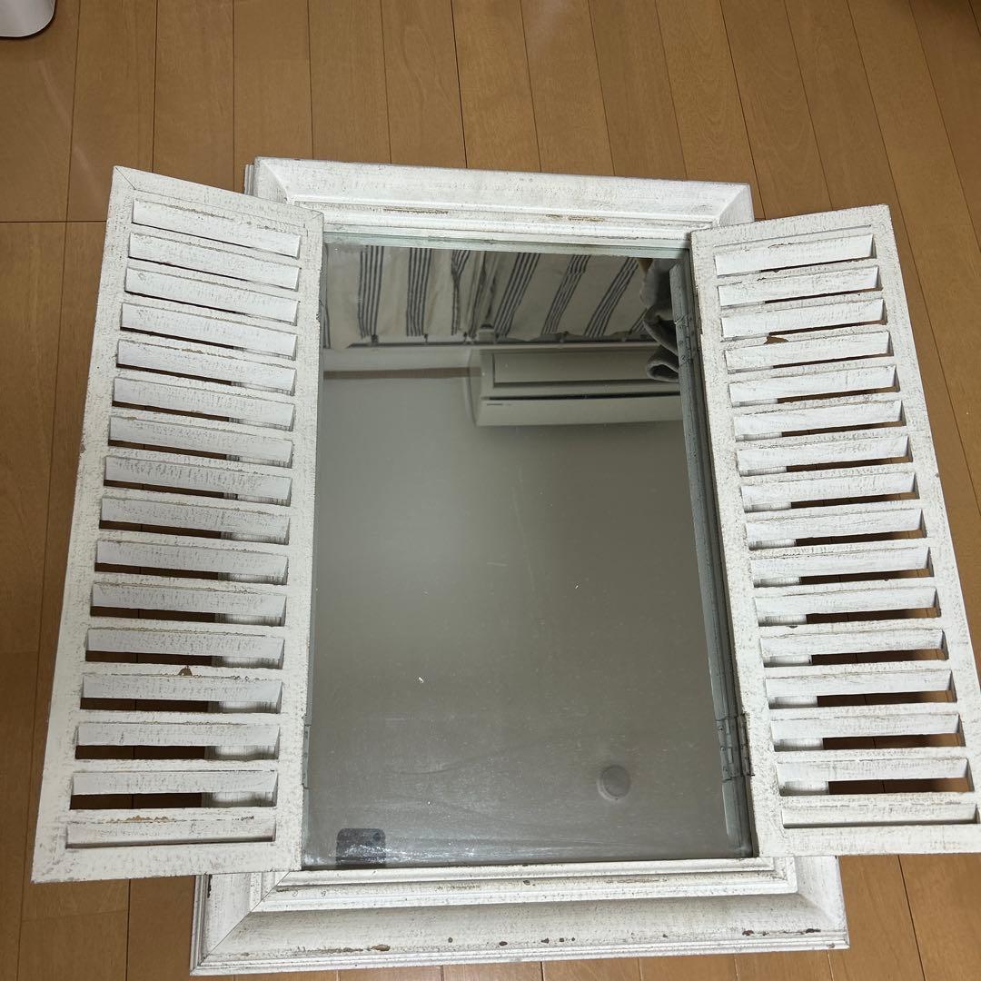 アンティーク風窓枠ミラー