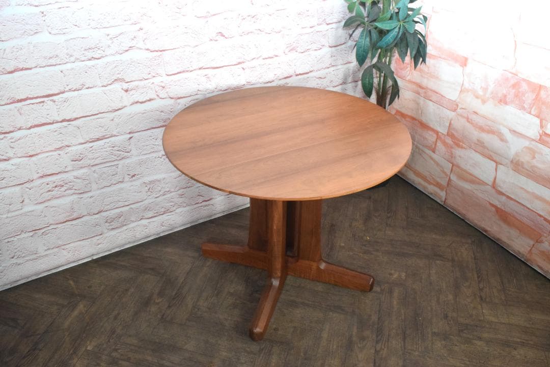 アーリータイムスアルファ エテルノ ウォールナット無垢材 ラウンドテーブル