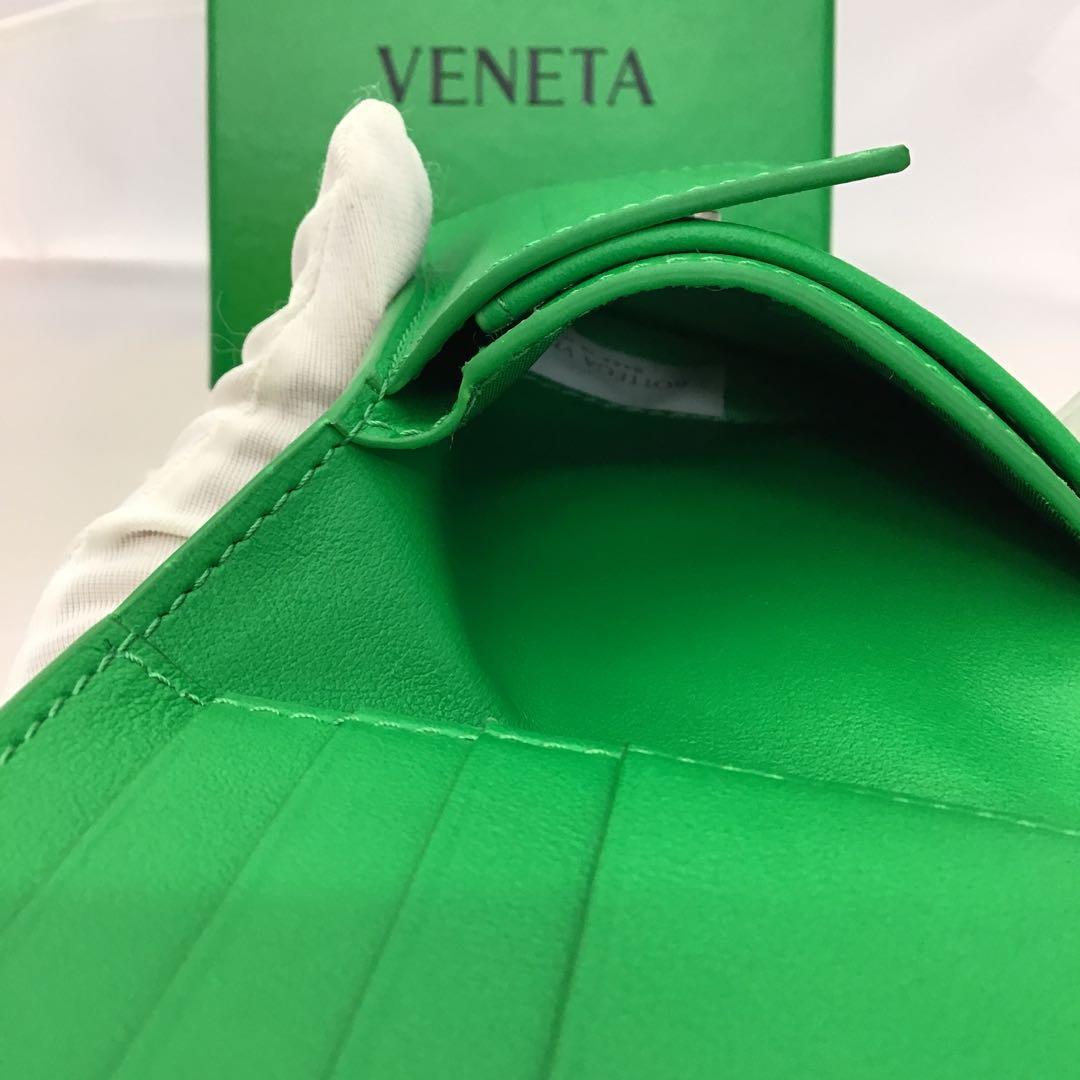 ❣️ボッテガべネタ❣️ 二つ折り財布　イントレチャート　グリーン