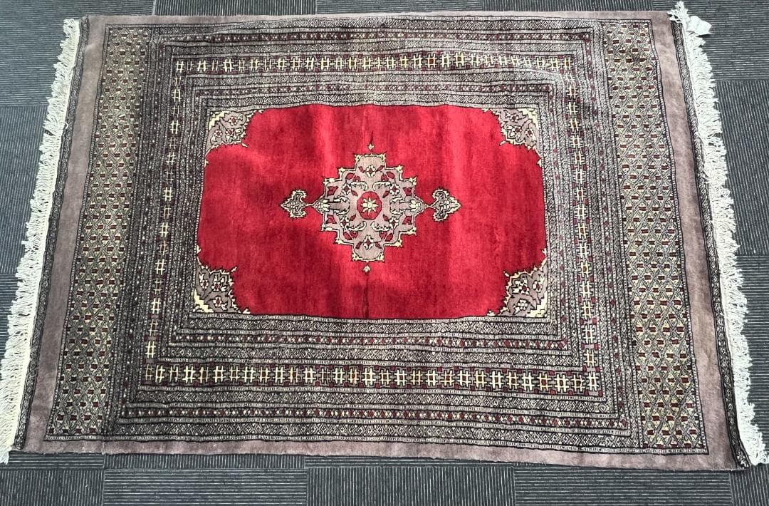 【訳あり特価】パキスタン製 手織り絨毯 約180cm x 125cm