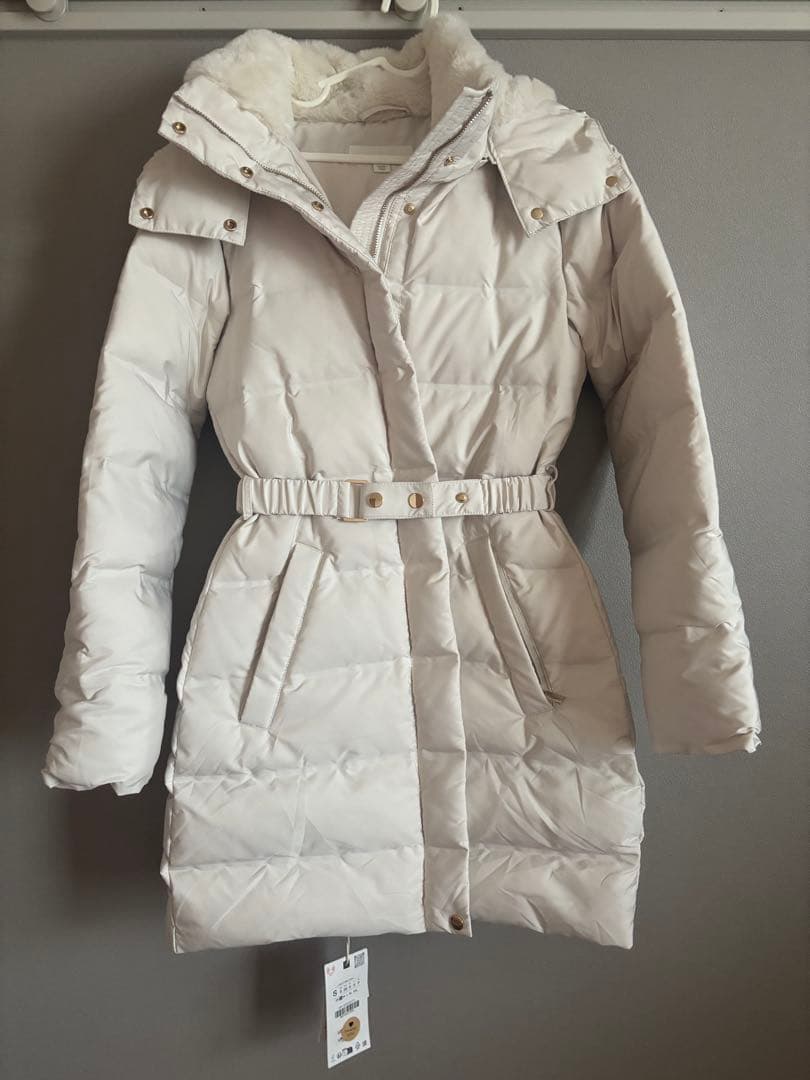 ZARAダウンコートフード付き