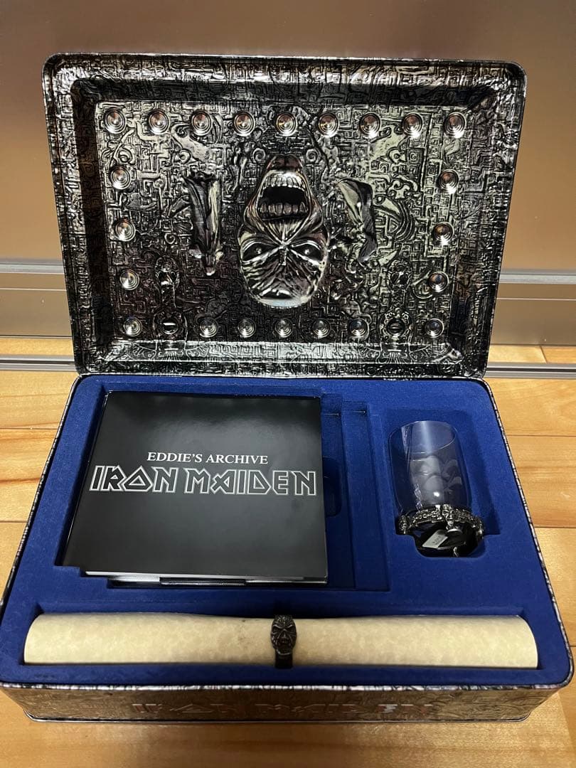 アイアン・メイデン EDDIE'S ARCHIVE 鋼鉄の刻 限定盤