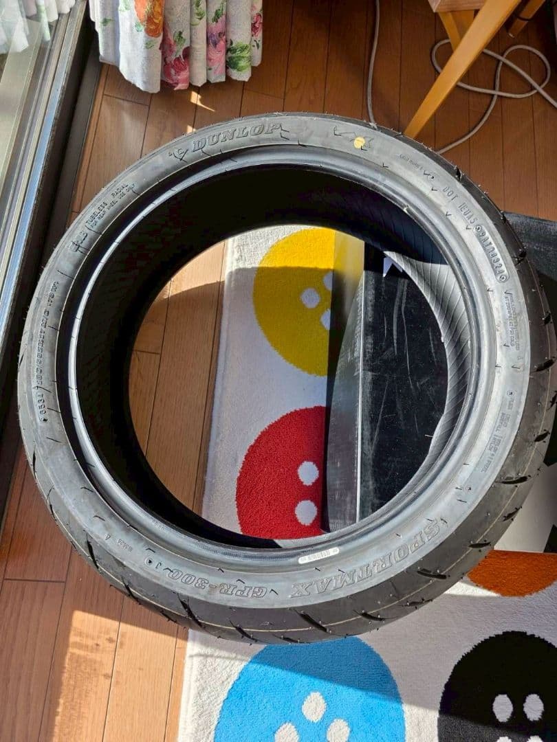 期間限定1万円値下げ　カワサキZ900RS純正タイヤ　新品に近い極上品2本セット