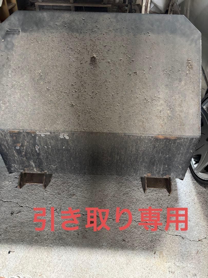 金属製バケット 約80cm幅