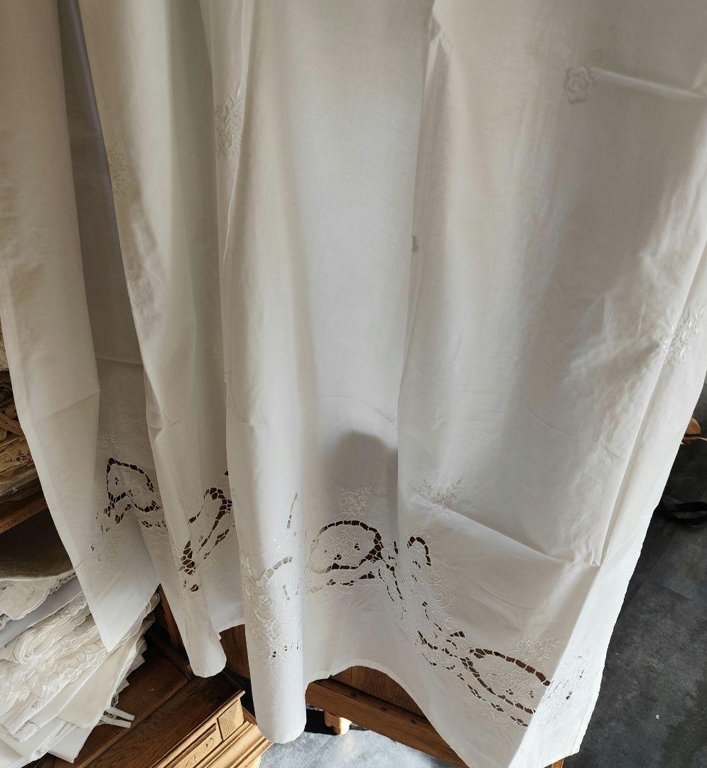 イギリスVintage　薔薇モチーフ　カットワーク　カーテン　180×180