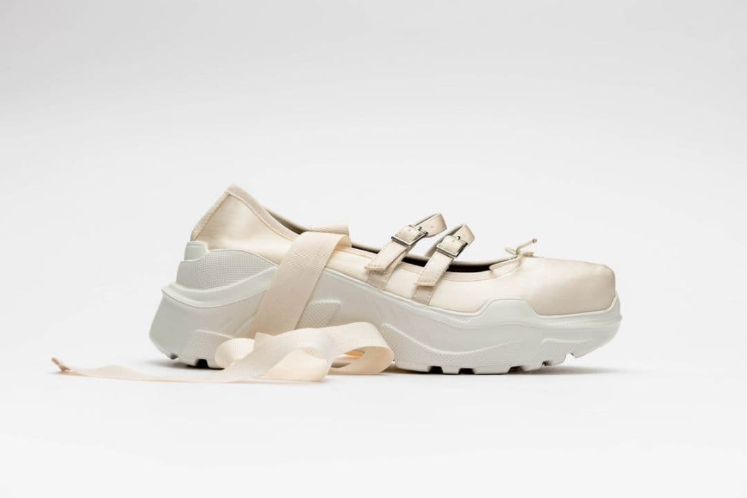 靴 AKIKOAOKI Giselle satin IVORY x WHITE