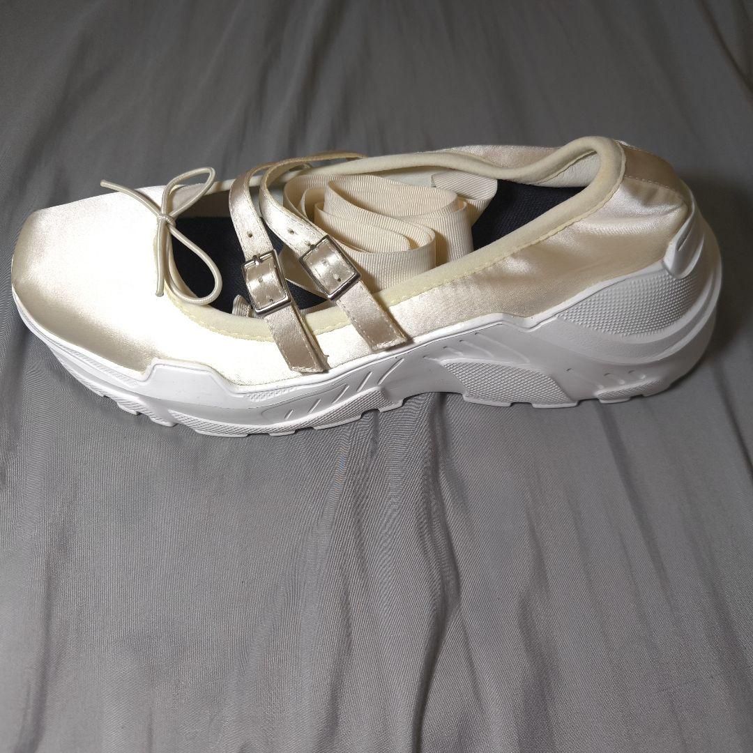 靴 AKIKOAOKI Giselle satin IVORY x WHITE
