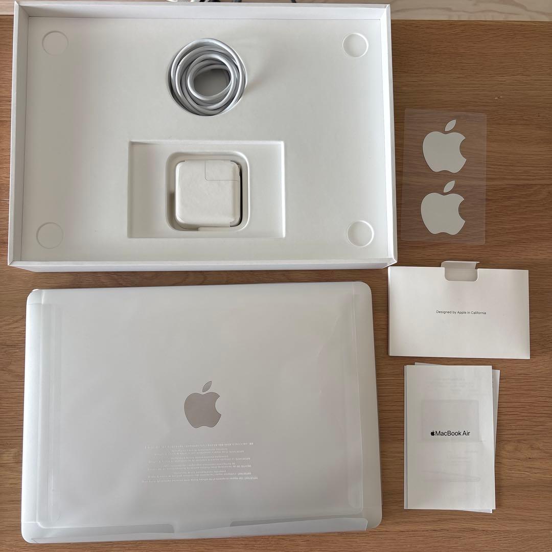 MacBook Air (M1, 2020) 13インチ　8GB/256GB