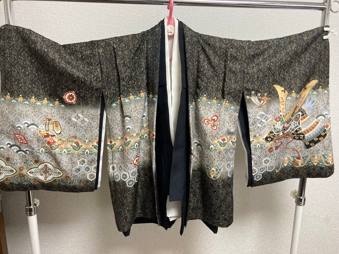 五歳男児七五三お宮参り　着物羽織長襦袢セット　茶黒金地模様　個性的　オンリーワン