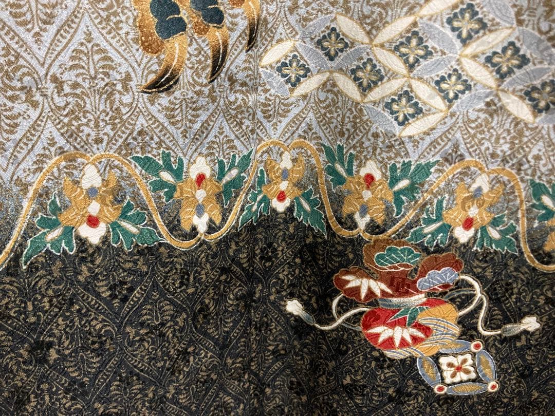 五歳男児七五三お宮参り　着物羽織長襦袢セット　茶黒金地模様　個性的　オンリーワン