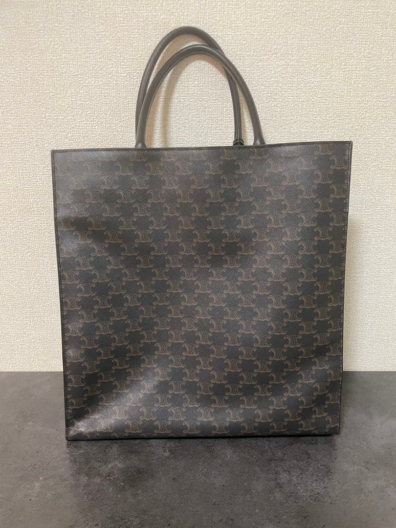 こ*り様 ‼️最終値下げ‼️CELINE バーティカルカバ　トートバッグ　ラージ