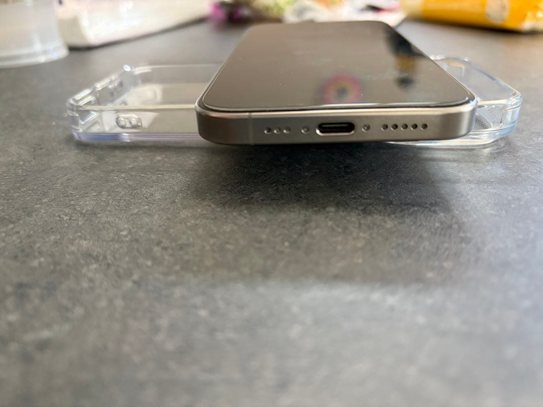 スマートフォン本体 iPhone 15 pro