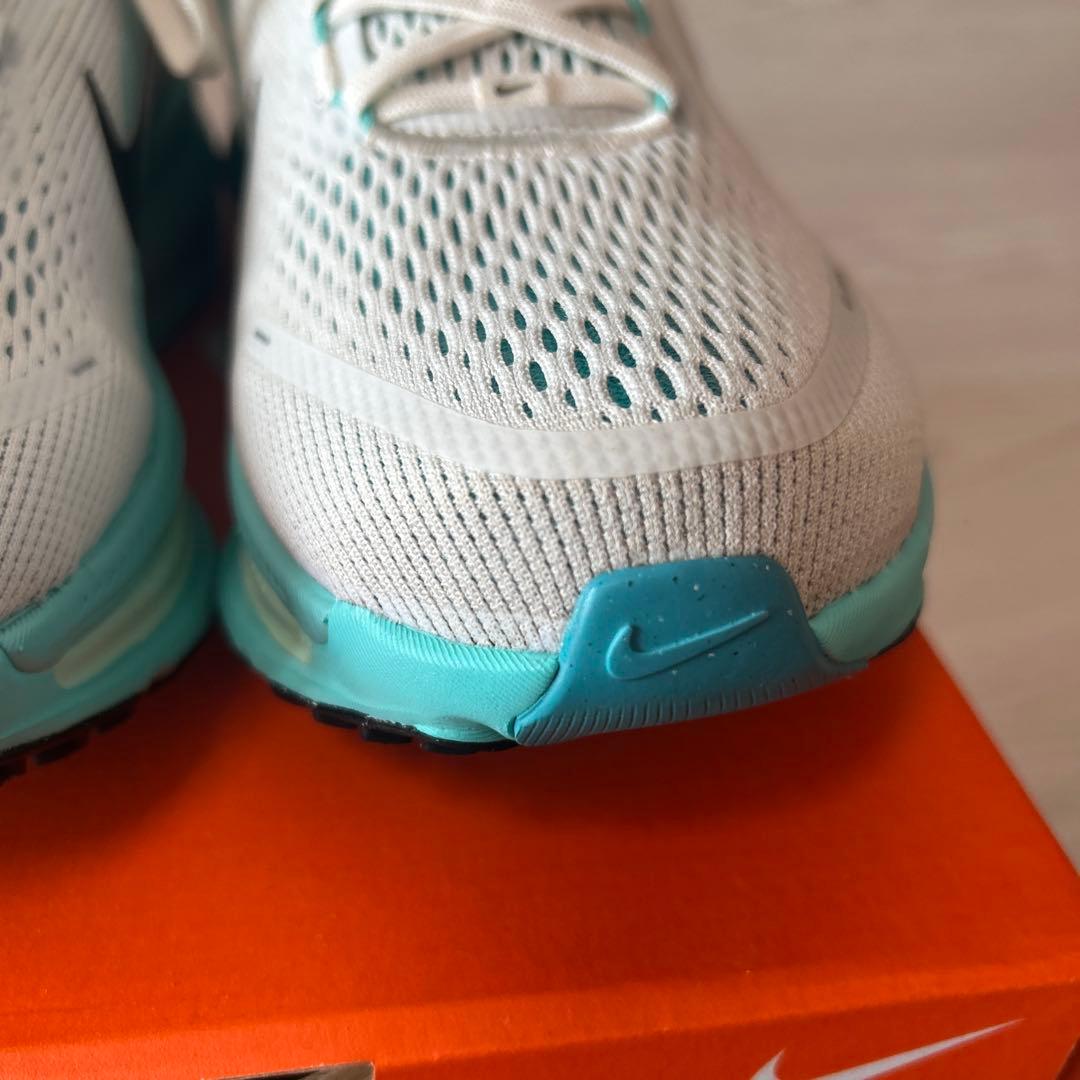 ナイキ ボメロ18 27.0cm