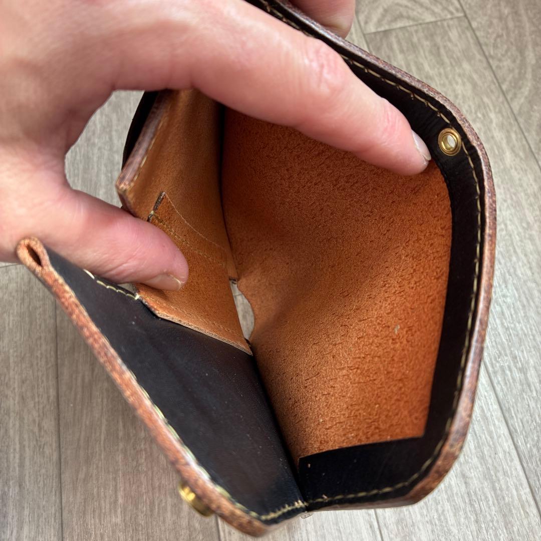 【茶芯ブラック】ミドルトラッカーウォレット　真鍮　お札を折らずに収納　タイプB