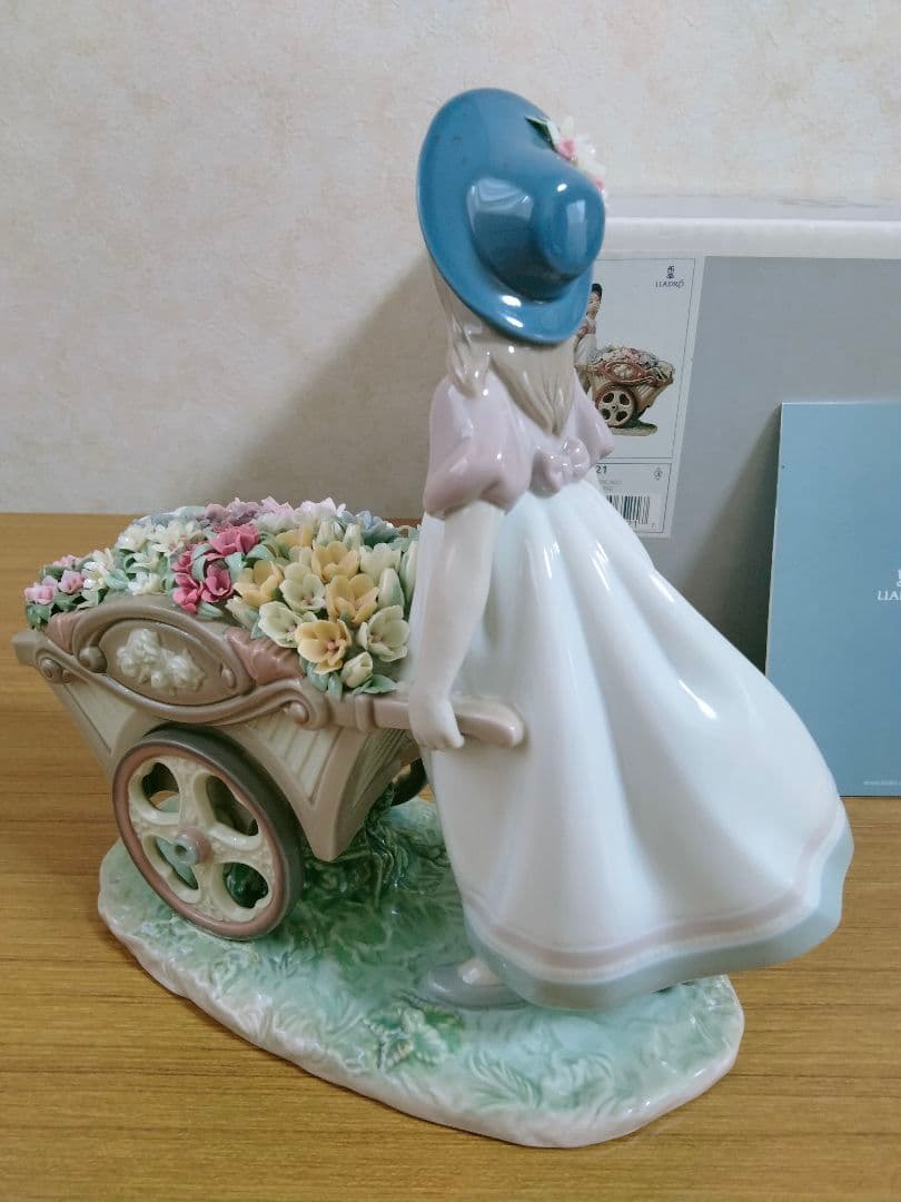 美品 リヤドロ「可愛いお花屋さん」