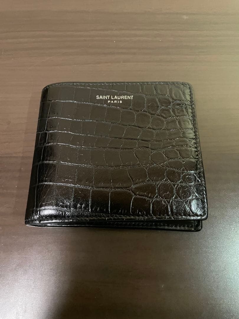 SAINT LAURENT 二つ折り財布　クロコ型押し　ブラック