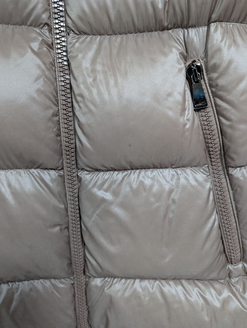 モンクレール　MONCLER ダウンジャケット ファー付き　レディース　ダウン