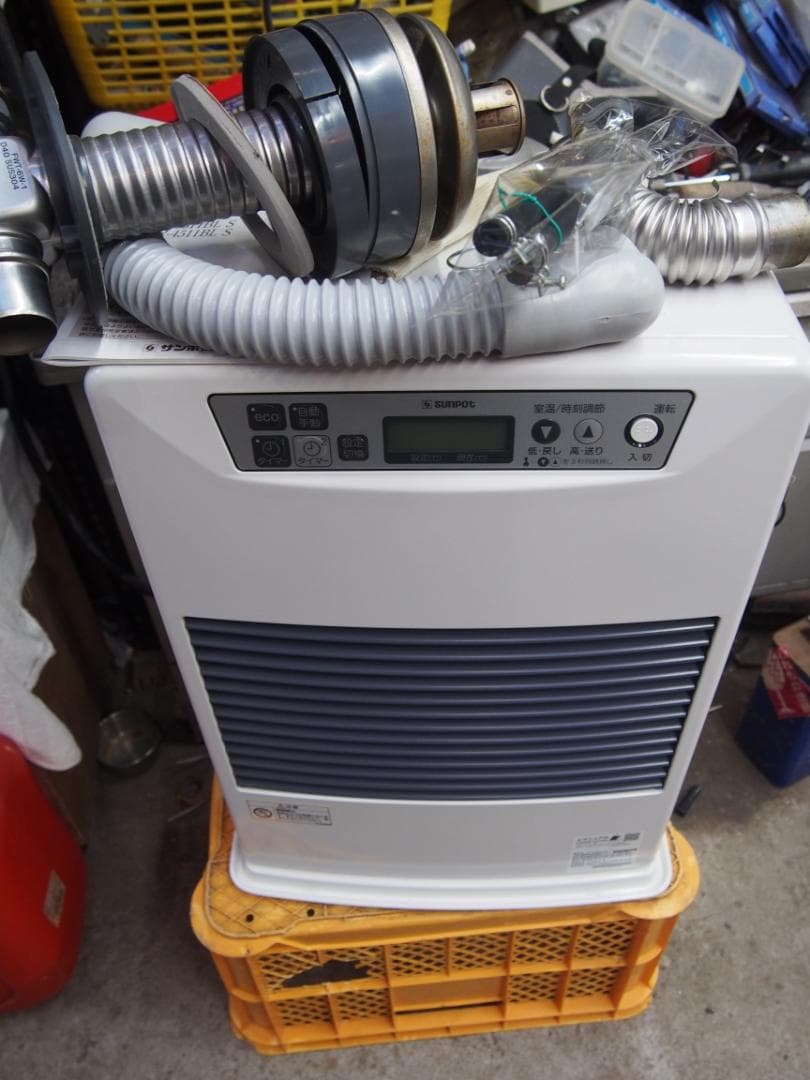 中古　サンポット　ＦＦストーブ　FF-4211TL 2022年製造