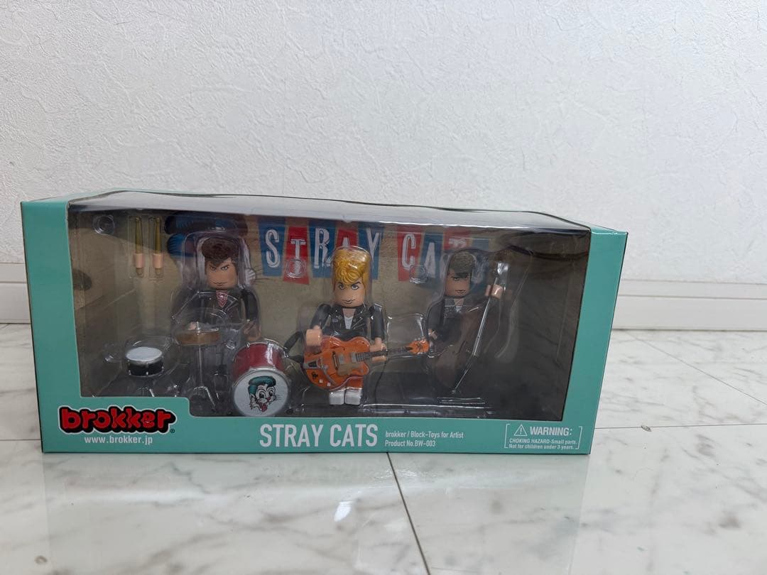 STRAY CATS フィギュア　ブライアンセッツァー　ロカビリー