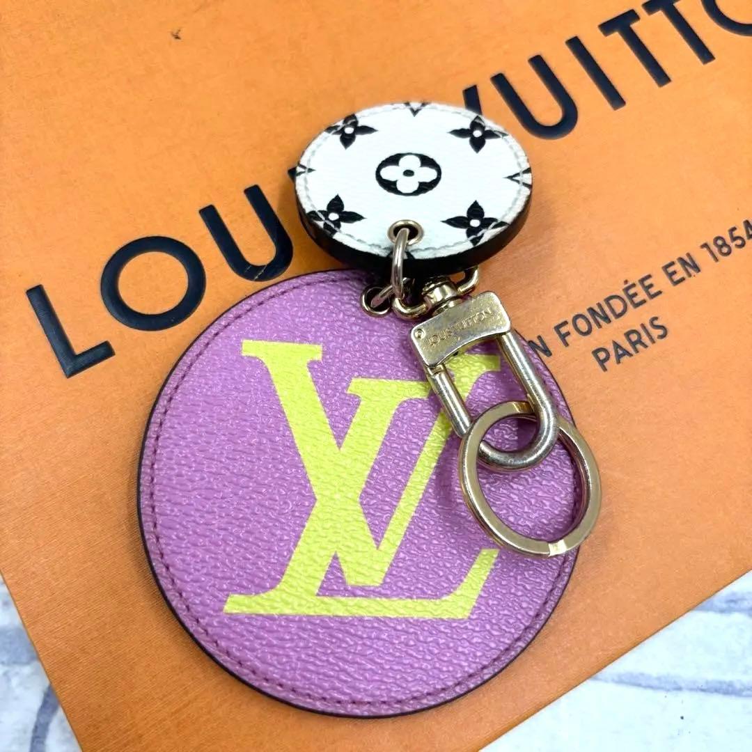 箱袋付き✨ルイヴィトン キーホルダー ポルトクレ イリュストレ ジャイアント