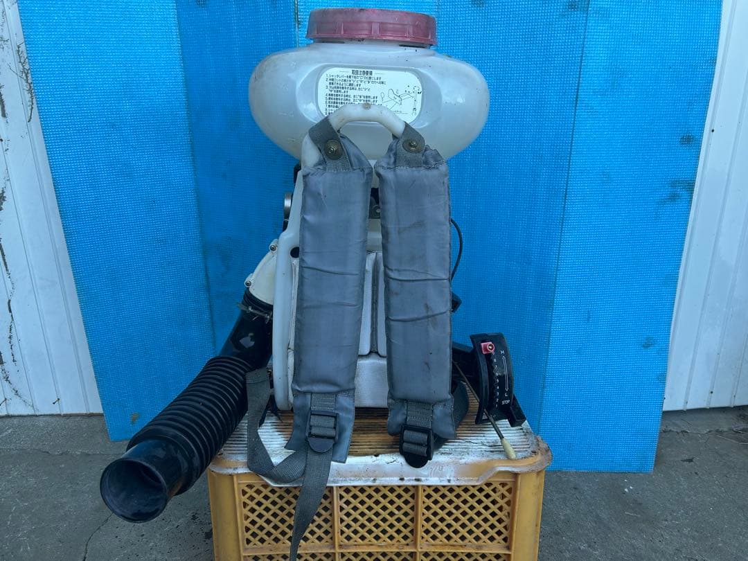 丸山　背負い式動力散布機 8L エンジンブロアー 噴霧　散布機 ブロアー 動画有
