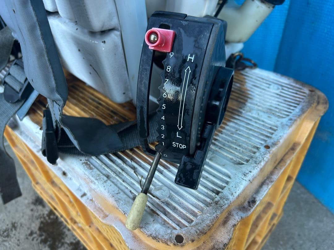 丸山　背負い式動力散布機 8L エンジンブロアー 噴霧　散布機 ブロアー 動画有