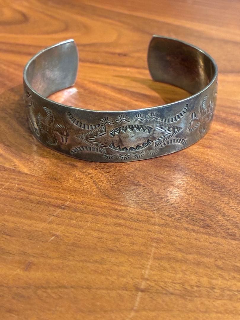 ナバホ　ヴィンテージ　バングル　卍　サンダーバード