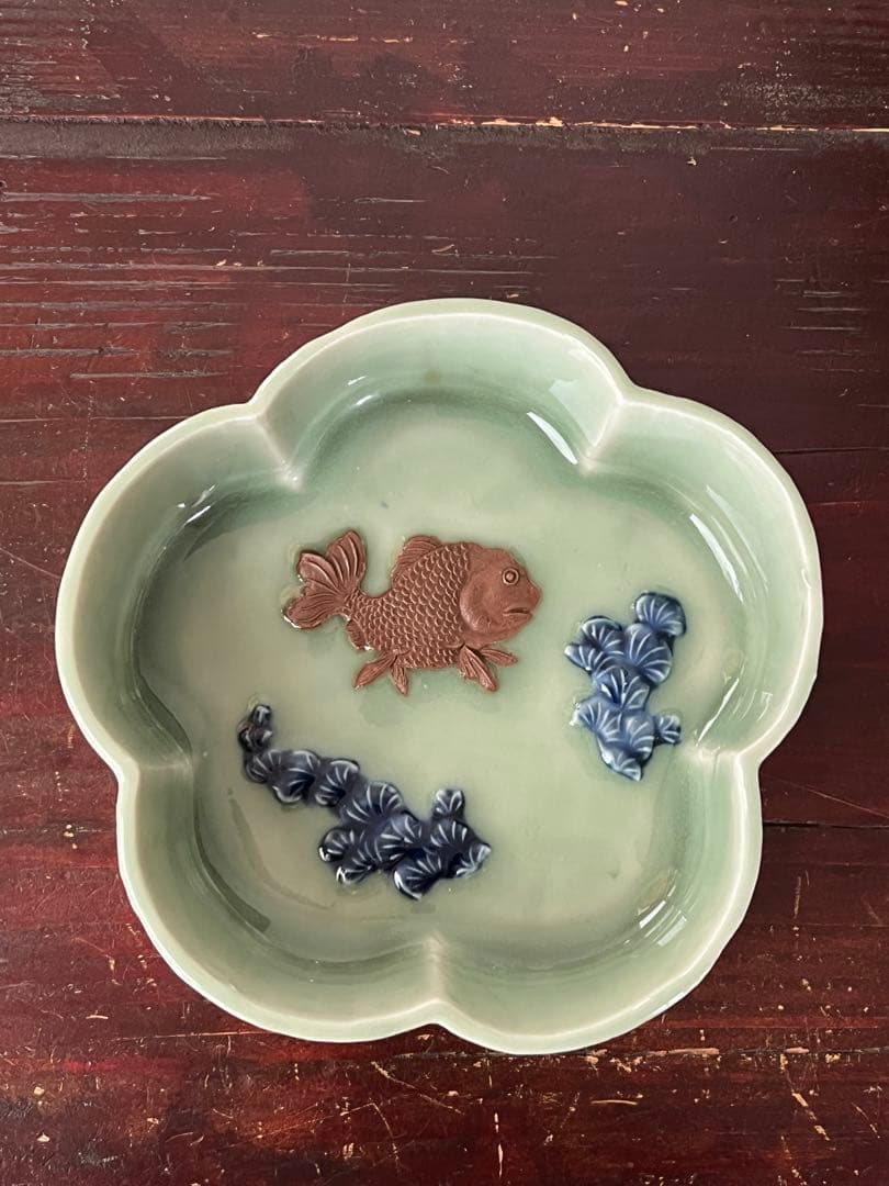 希少注文品　清朝期新渡　青磁足付輪花鉢　金魚双魚水草　中国古玩　変形菓子鉢　青豆