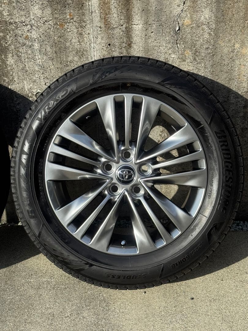 純正40アルファード　18インチアルミホール　スタッドレスタイヤ　VRX3 4本