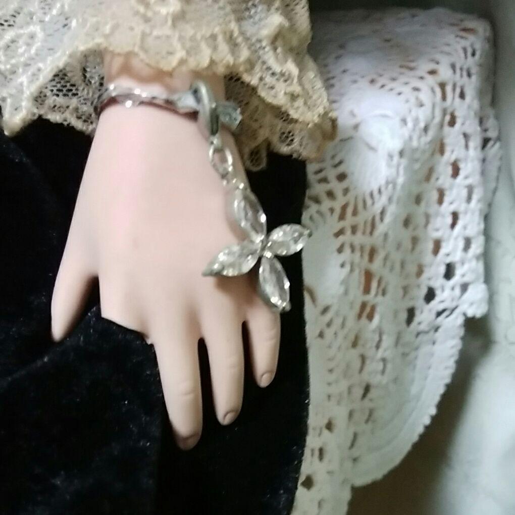 アンティーク調フランス人形