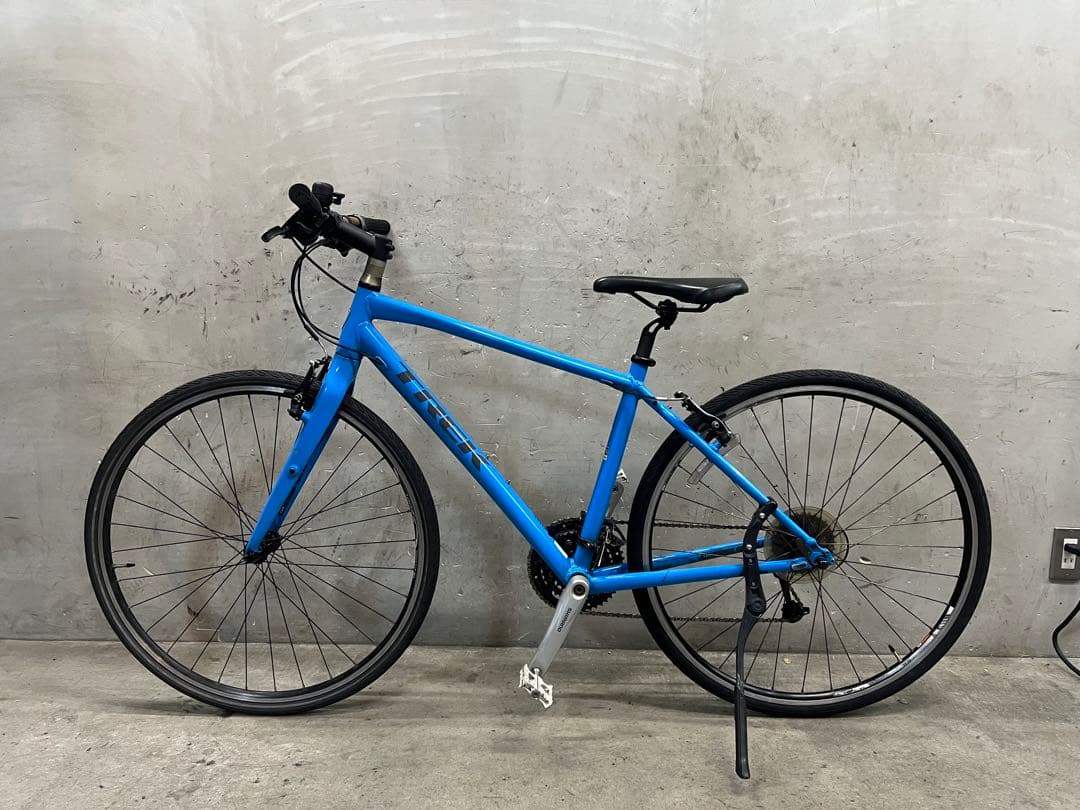 クロスバイク　トレック　FX 7.4 TREK アルミ