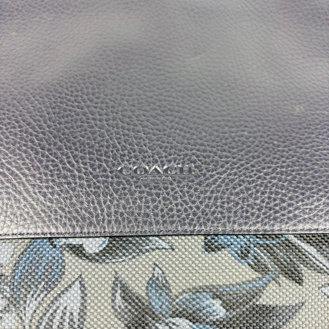 美品　コーチ 　 ショルダーバッグ　メッセンジャーバッグ　 ハワイアン柄