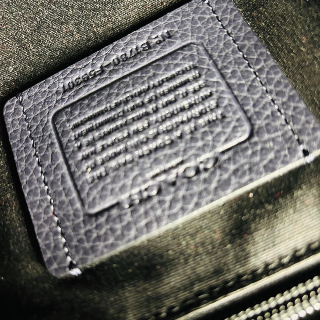 美品　コーチ 　 ショルダーバッグ　メッセンジャーバッグ　 ハワイアン柄