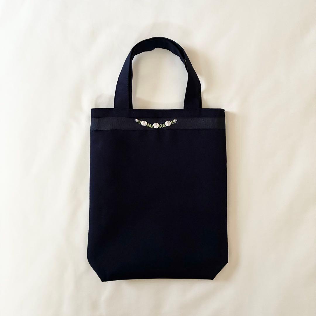 こん　手刺繍　シューズバッグ　サブバッグ　ティッシュケース　【1/2】