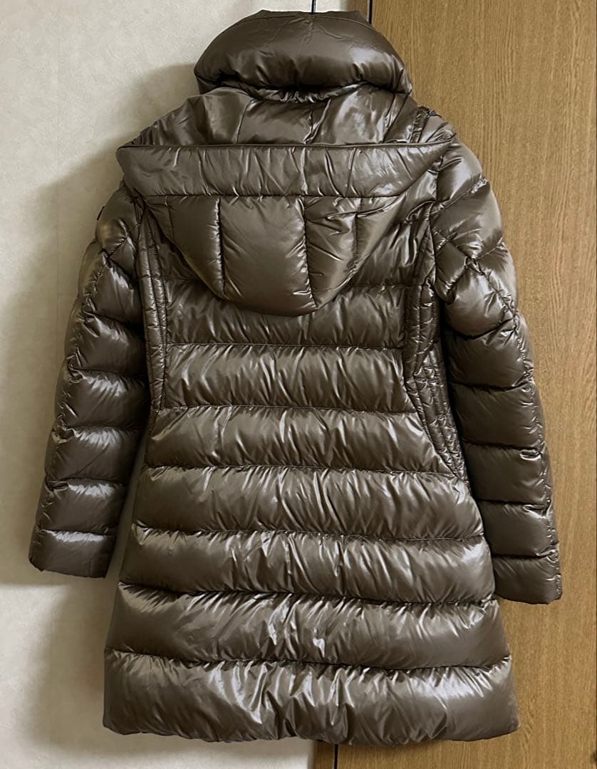 美品　TATRAS タトラス　02 BABILA バビラ　ダウン コート