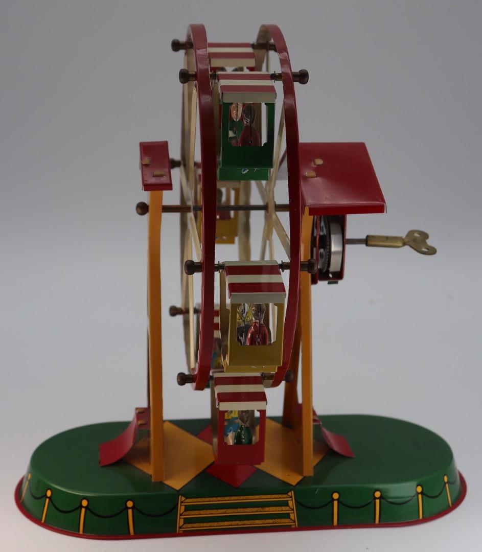 レアアイテム T＆W ドイツ製クロックワーク駆動、ブリキ製観覧車 約22cm