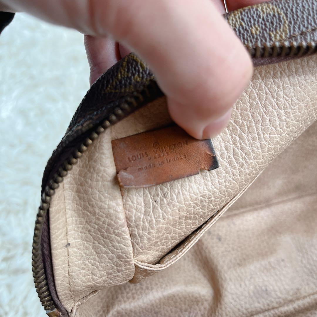 LOUIS VUITTON ルイヴィトン トゥルース トワレットモノグラム　30