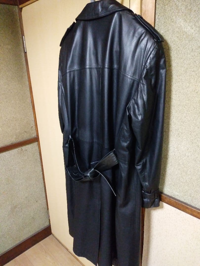 レザートレンチコート