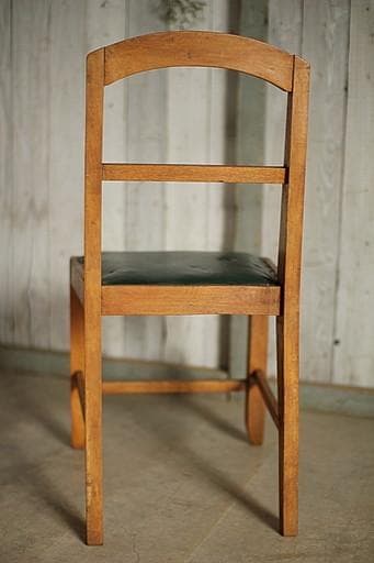 古い木製の椅子　レトロ　チェア　古家具　古道具
