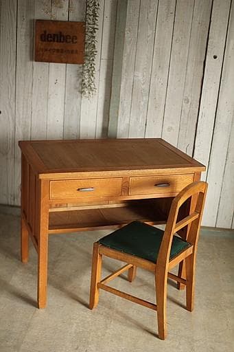 古い木製の椅子　レトロ　チェア　古家具　古道具