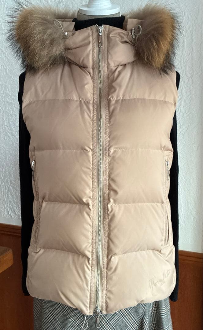 モラビト　MORABITO　BLAN ✨定価13万✨ダウンベスト40 ベージュ