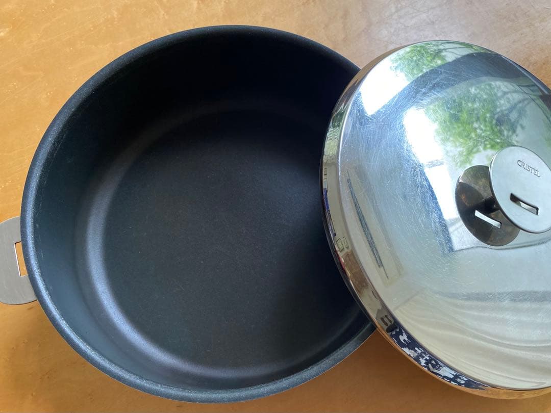 クリステルノンスティック浅型両手鍋 26㎝蓋付き